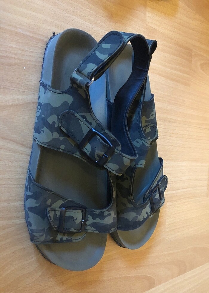 Erkek çocuk sandalet 37-38 numara - Görsel 4