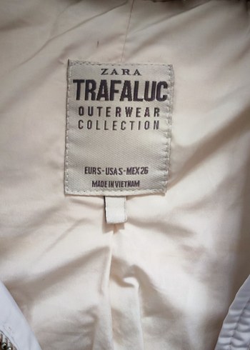 Zara Beyaz Fermuarlı Kadın Kısa Mont Zara