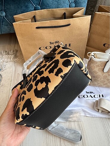Beden Coach mini city tote model çapraz çanta taba renk .Tarafınıza t
