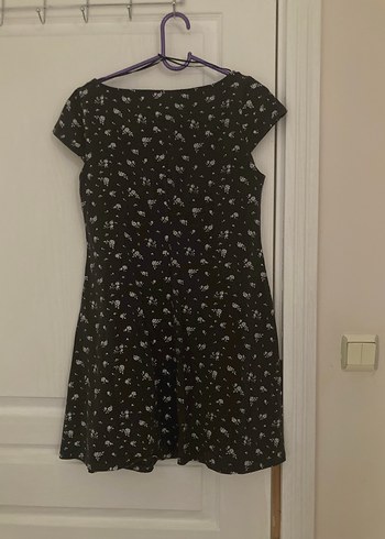 H&M Siyah V Yaka Kısa Kollu Gotik Midi Elbise