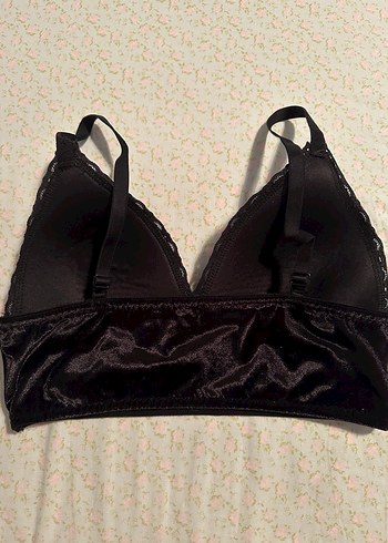 Zara Siyah kadife dantelli bralet