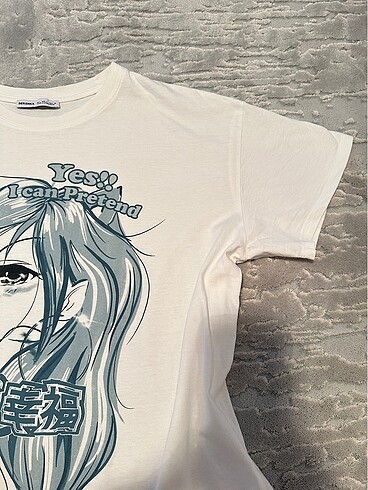 l Beden beyaz Renk Bershka oversize anime baskılı tshirt