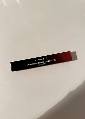 MAC parlak kiremit likit ruj