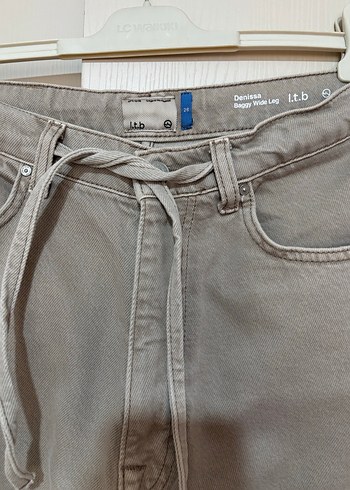 28 Beden Bej Rahat Kesim Kot Pantolon