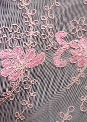 Pembe Nakışlı Fransız tül nakışlı brode kumaş - Görsel 3