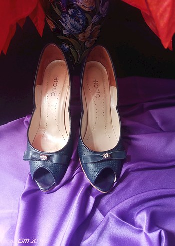 Hotiç Lacivert Desenli İnce Topuklu Kadın Stiletto