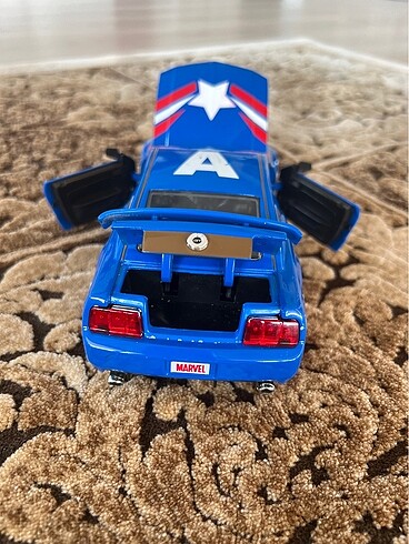 Beden Metal Mustang model araba