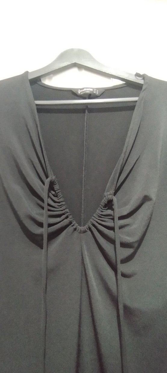 Stradivarius Siyah V Yakalı Kadın elbise - Görsel 2