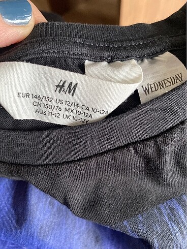 10 Yaş Beden siyah Renk H&M Wednesday tshirt 10-12 yaş
