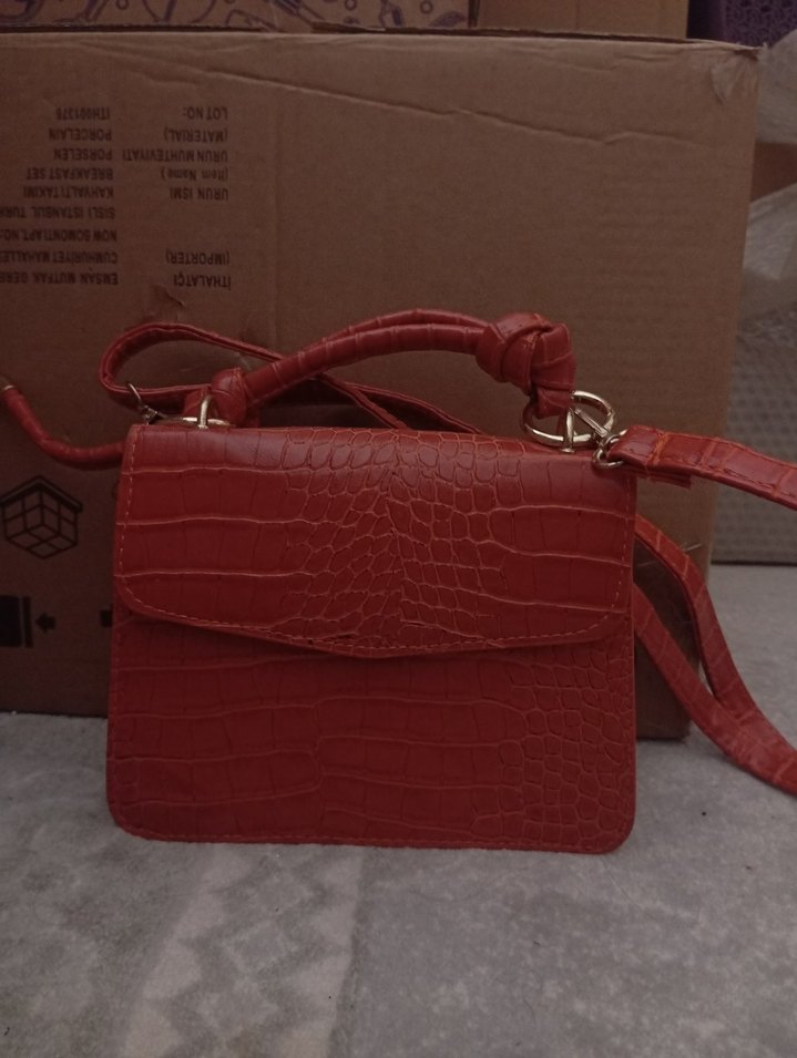 Parlak Deri Kadın Çanta - Görsel 2