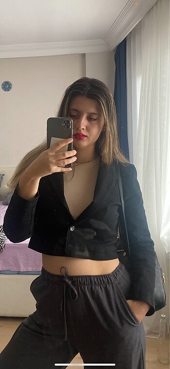 Siyah kısa blazer ceket