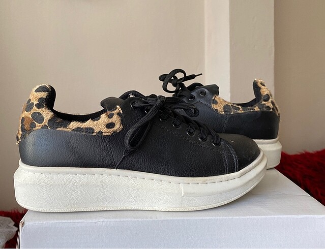 Koton leopar desenli ayakkabı