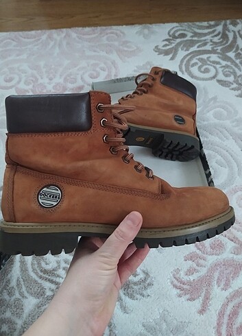 Dockers erkek bot 
