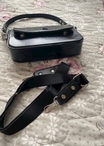 Zara Klasik Siyah Deri Kadın Omuz Çantası