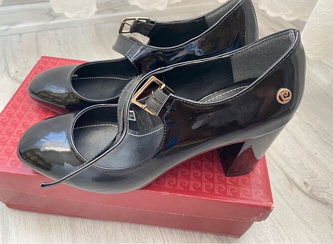 Pierre Cardin topuklu rugan ayakkabı