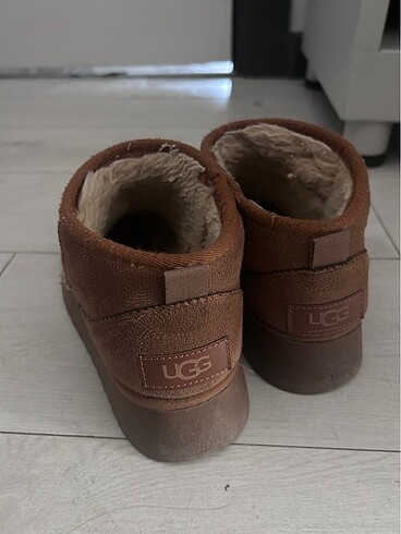 Ugg taba renk