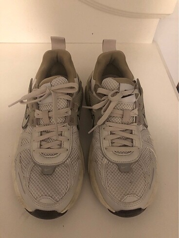 Nike v2k run