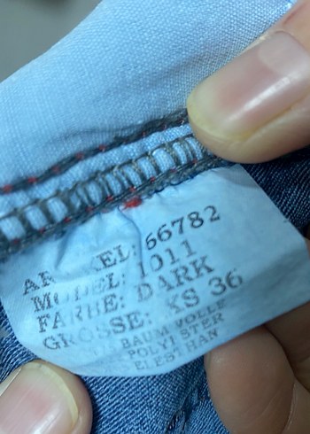 Diğer Yepyeni kot pantolon cok az gıyıldı
