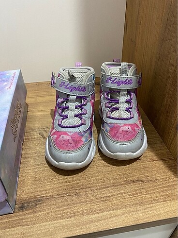 26 Beden çeşitli Renk Skechers bot