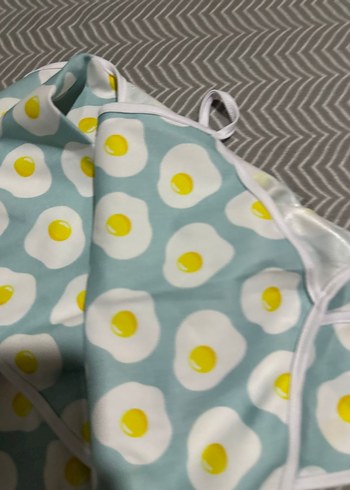 Pastel renkli baskılı bebek önlüğü - Görsel 2