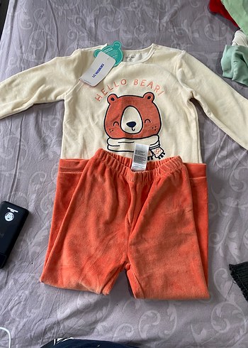 Uzun Kollu Ayıcık Baskılı Bebek Takımı