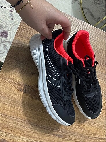 39 Beden Decathlon koşu ayakkabısı