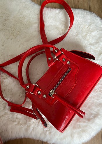 Kırmızı Rugan Kadın El Çantası - Görsel 3
