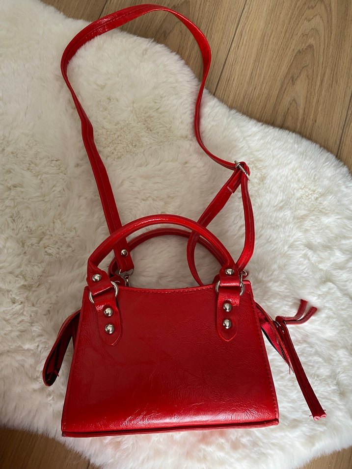 Kırmızı Rugan Kadın El Çantası - Görsel 2