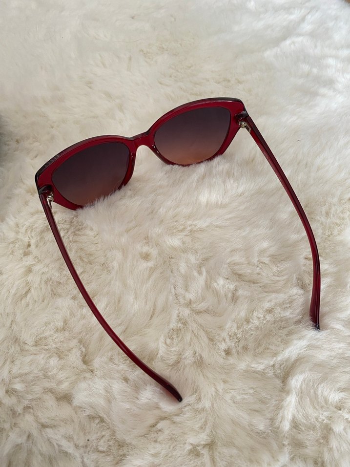 Klasik Bordo Kadın Güneş Gözlüğü - Görsel 3