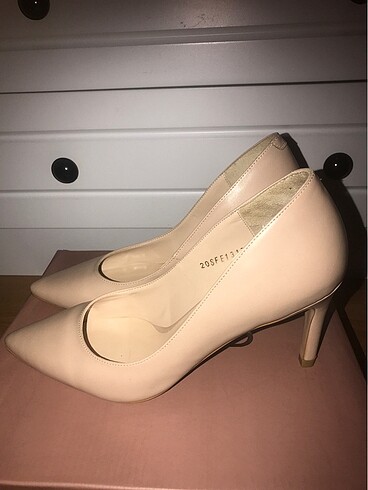 Derimod pudra rengi stiletto