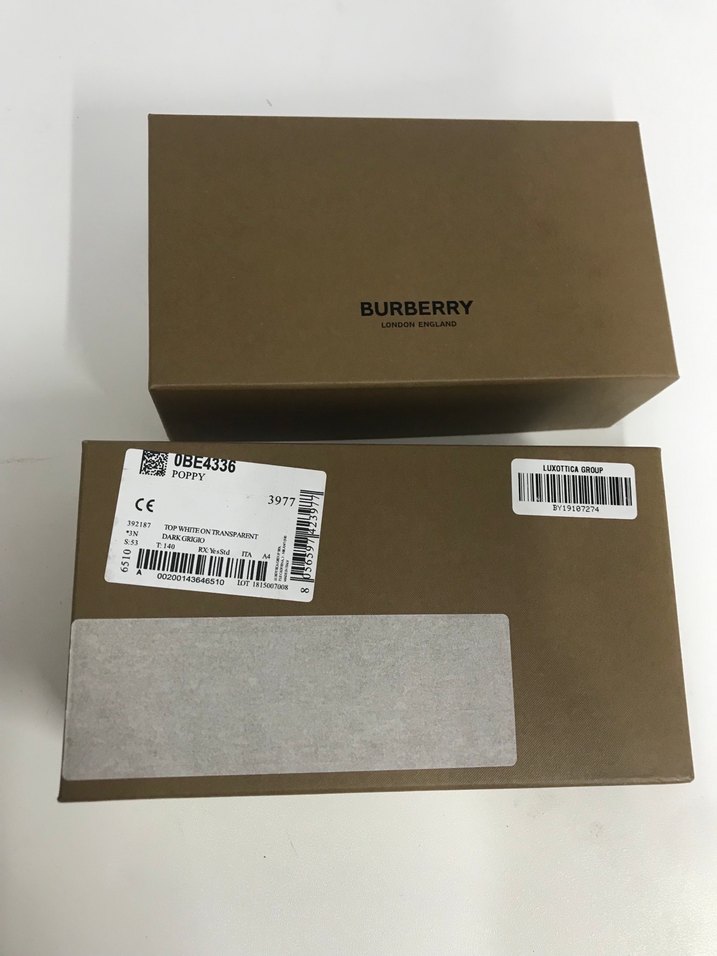 Burberry gözlük kutusu - Görsel 2