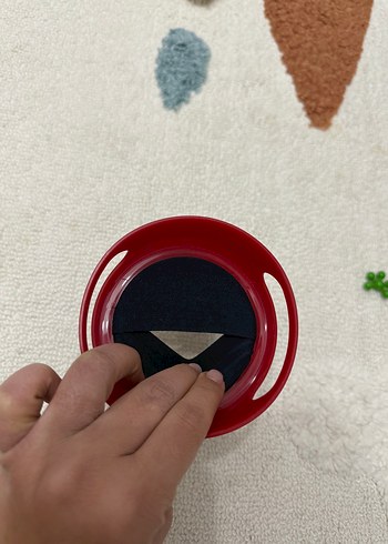 Kırmızı Çocuk dökülmeyen kap - Görsel 4