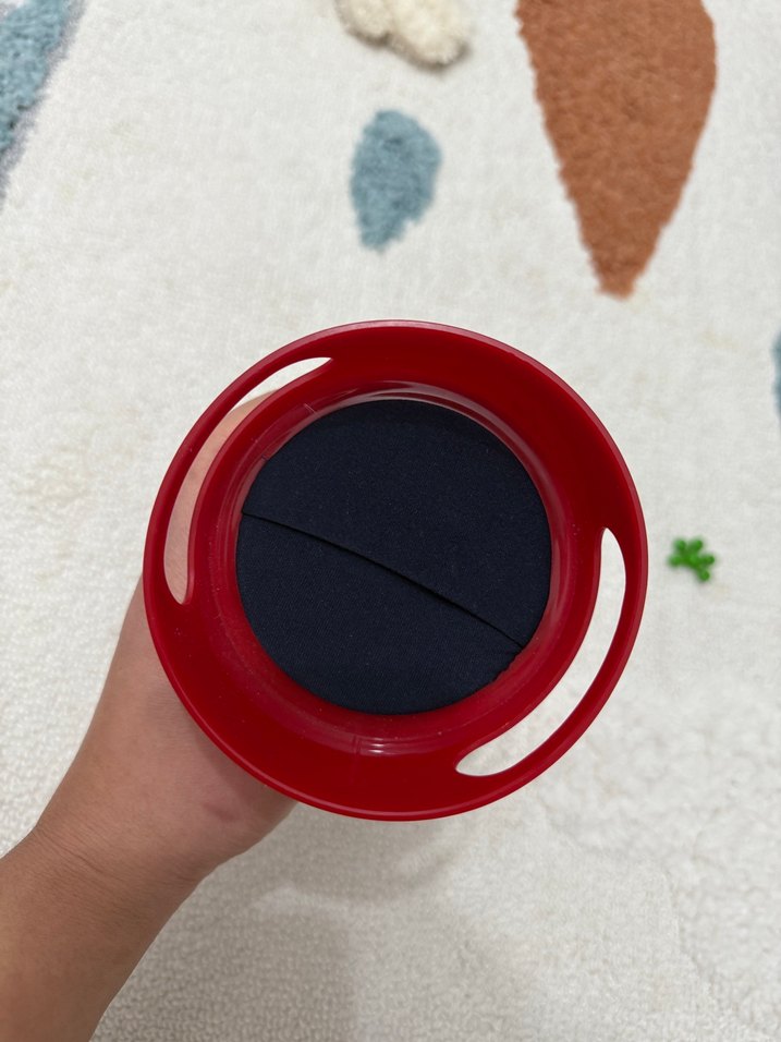 Kırmızı Çocuk dökülmeyen kap - Görsel 2