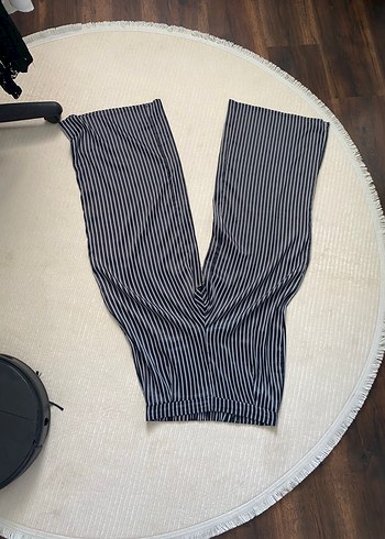 s Beden Çizgili Pilili Lacivert Kumaş Kadın Pantolon