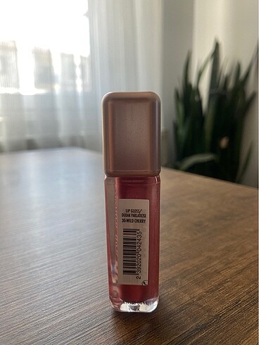 Lip Gloss Unfilter Beauty 30 Wild Cherry - Görsel 6