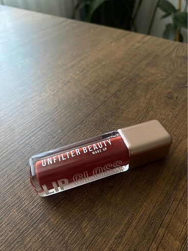 Lip Gloss Unfilter Beauty 30 Wild Cherry - Görsel 7