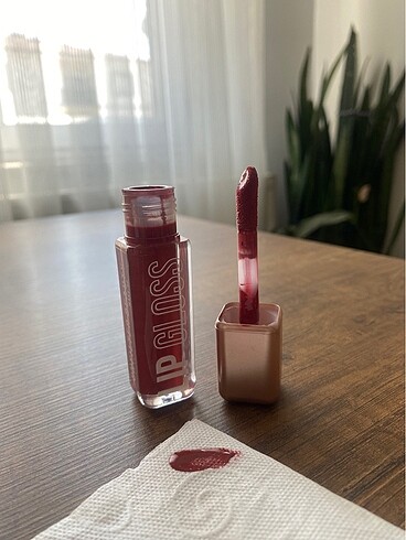 Lip Gloss Unfilter Beauty 30 Wild Cherry - Görsel 8