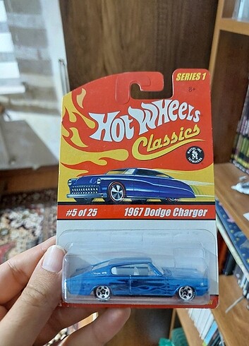  Hot wheels classics dodge charger 