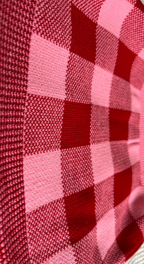 Pembe Kareli Örgü Askılı crop top - Görsel 3