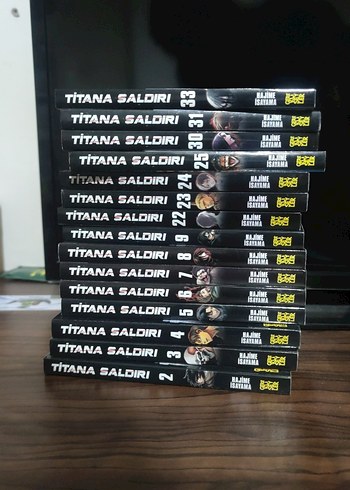 Titana Saldırı Çizgi Roman Seti