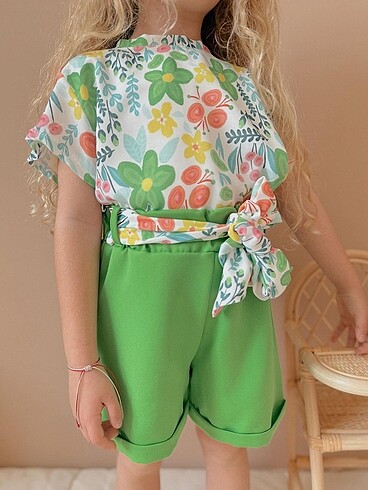 Canlı desenleriyle tam yazlık takım - Görsel 4