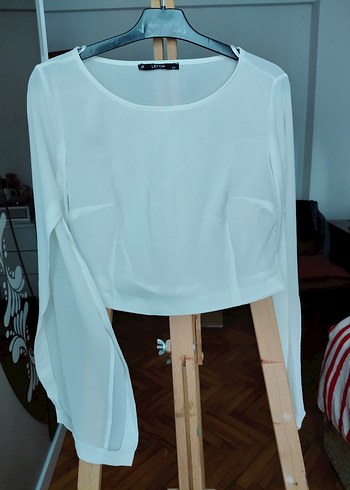 Beyaz Uzun Kollu Kısa Kesim gömlek - Görsel 4