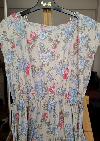 Bohem Gri Mini Elbise, Çiçek Desenli, Kolsuz - Görsel 3