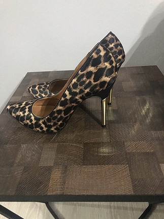 39 Beden Leopar stiletto