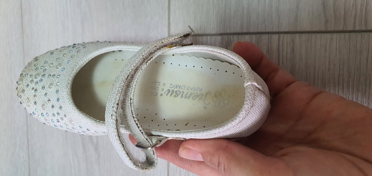 Beyaz Payetli Kız Babet Ayakkabı - Görsel 2