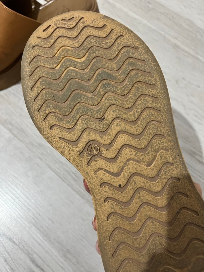 Bej Dolgu Topuklu Kadın Terlik - Görsel 4