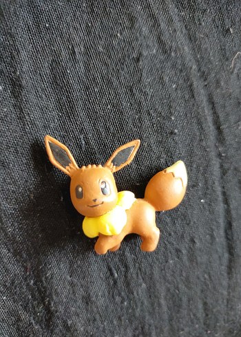 Kahverengi ve Sarı Pokemon Figürü eevee