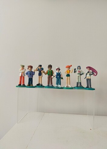 Pokemon karakterleri ash misty brock roket takimi figur gary 