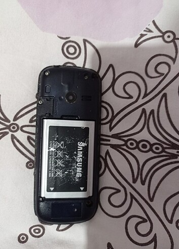 Samsung b312 tuşlu telefon sağlam çalışıyor sarz aleti var 