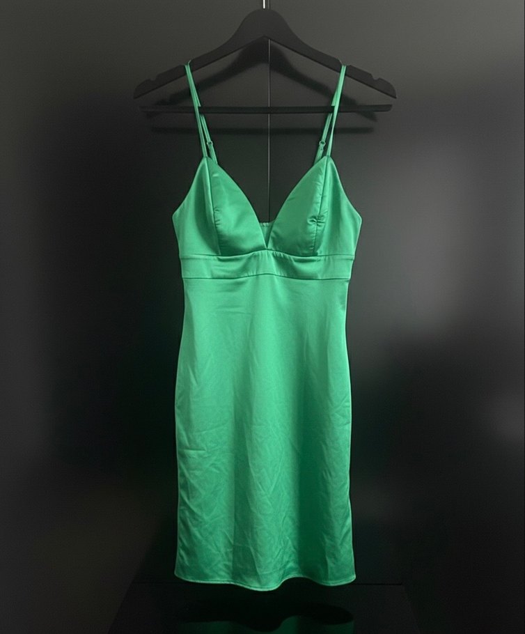 YEŞİL V YAKA ELBİSE - Görsel 2